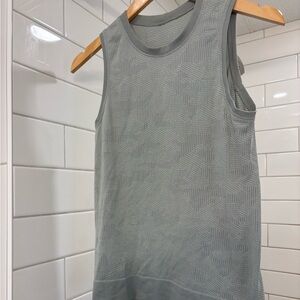 Lululemon Swiftly Gray Patterned Sleeveless Top